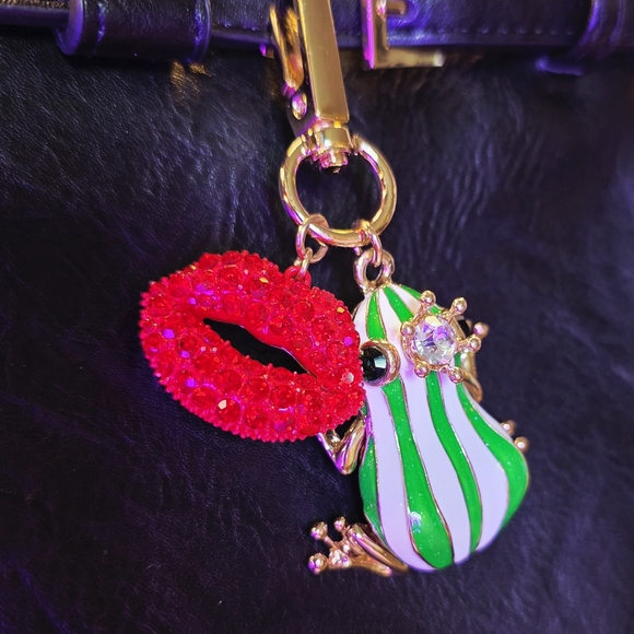 Pretty Polly Accessories - Frog and Lips Keychain/Bag Char...NEW